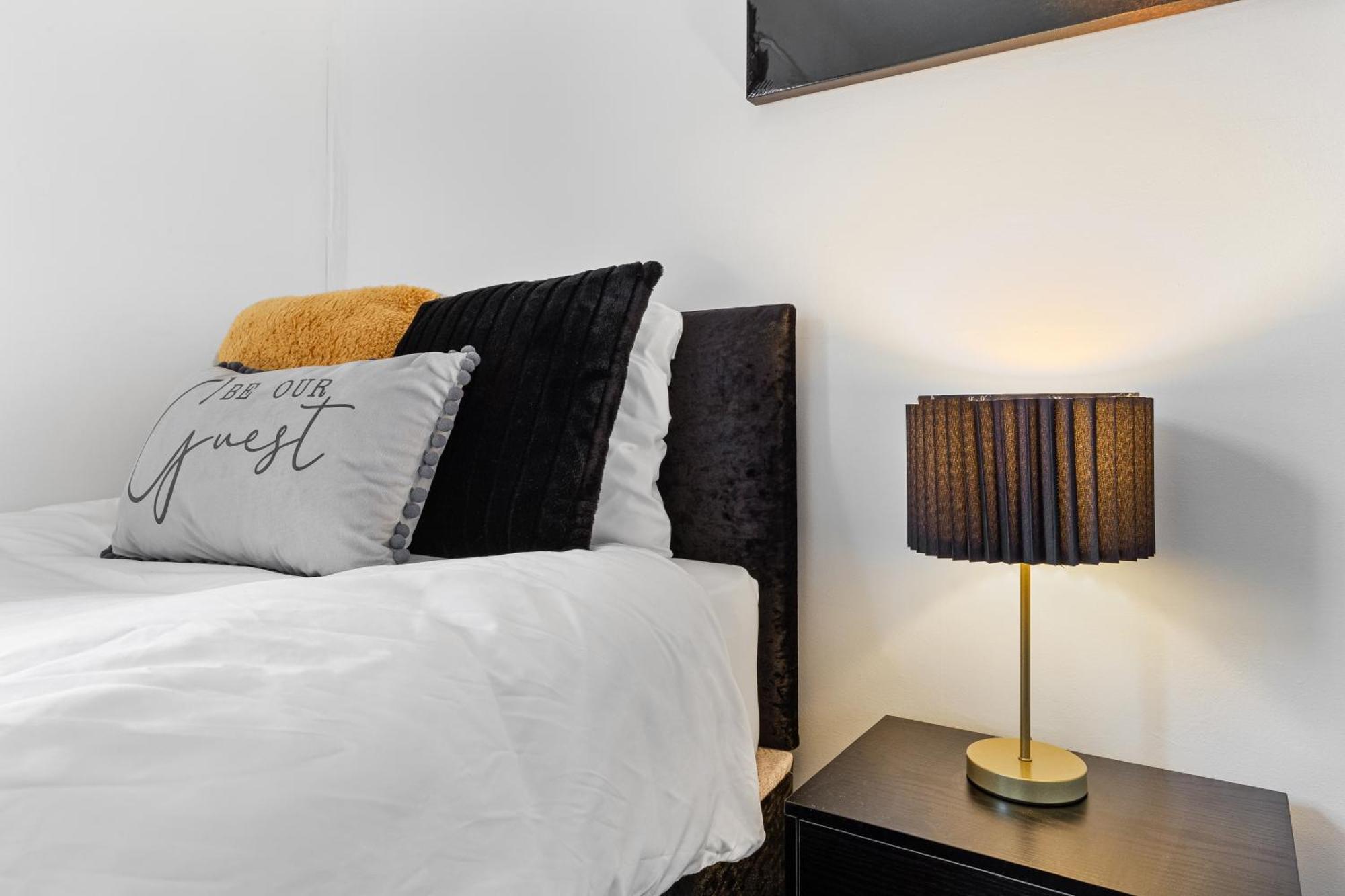 The Hogwarts Retreat - Cinema Room - Special May Offer - 25Th - 31St Watford  Exterior foto
